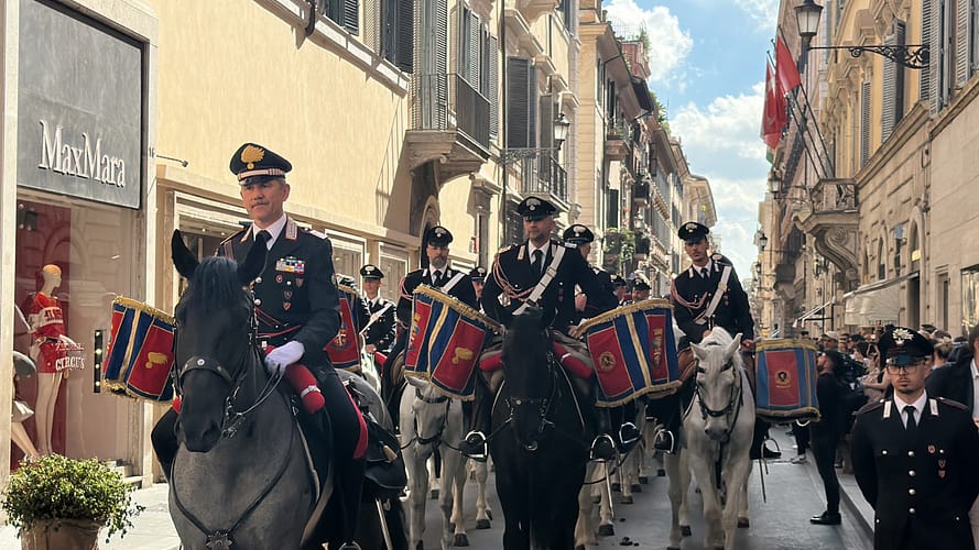 Italia Polo Challenge, lo spettacolo torna a Piazza di Siena 1 Sfilata Fanfara Carabinieri